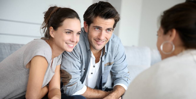 couple-applying-for-loan